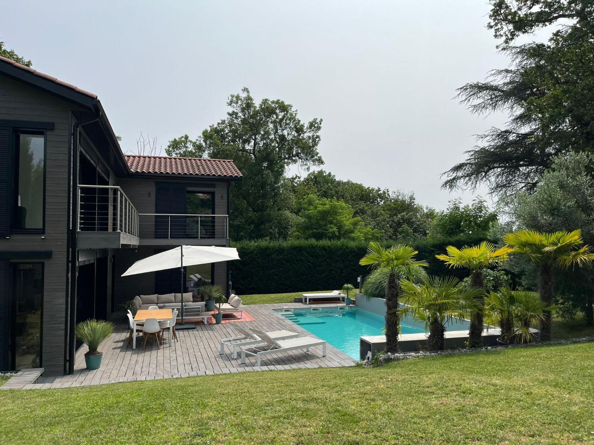 Villa Piscine A Proximite De Lyon Chaponost Exteriör bild